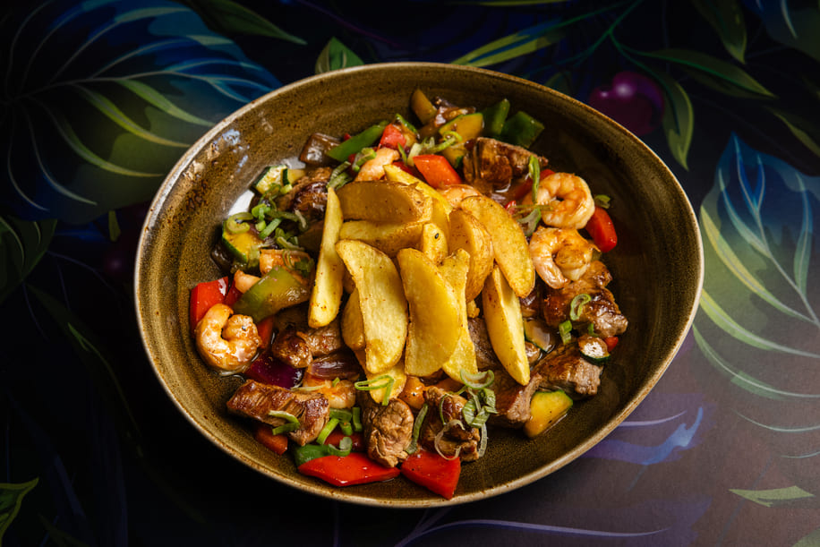 Ebi Beef Saltado